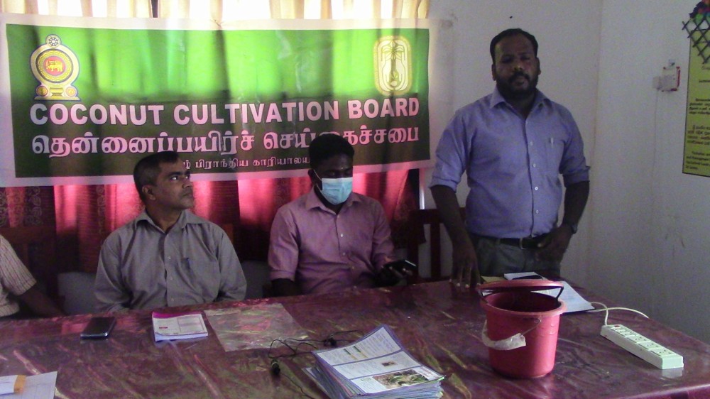 தென்னை பயிர் செய்கை சபையினால் இன்று மானியங்கள் வழங்கி வைக்கப்பட்டுள்ளன.....!