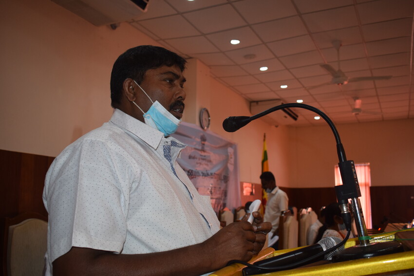 மீன்பிடி வலைகளை வழங்குங்கள்   - யஸ்ரின் சொய்சா