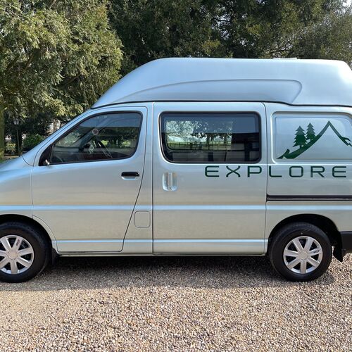 Toyota Hiace 2.5D Camper Van 2 Berth Rare Colour Good Spec 1997 (R)reg UK Van