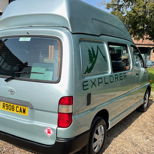 Toyota Hiace 2.5D Camper Van 2 Berth Rare Colour Good Spec 1997 (R)reg UK Van