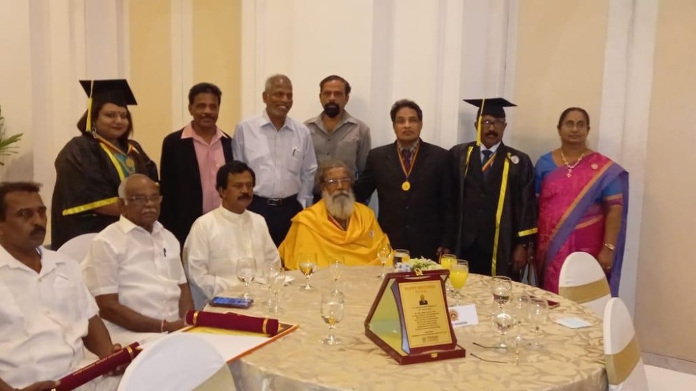 சந்நிதியான் ஆச்சிரம முதல்வருக்கு சமூகசேவைக்கான வாழ்நாள் சேவையாளர் விருது