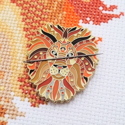 Mandala Lion Needle Minder