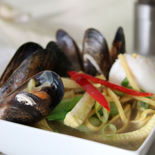 Romin Mussels Pot Starter and Romin Mussel Soup Egg Noodles with Egg and Veg