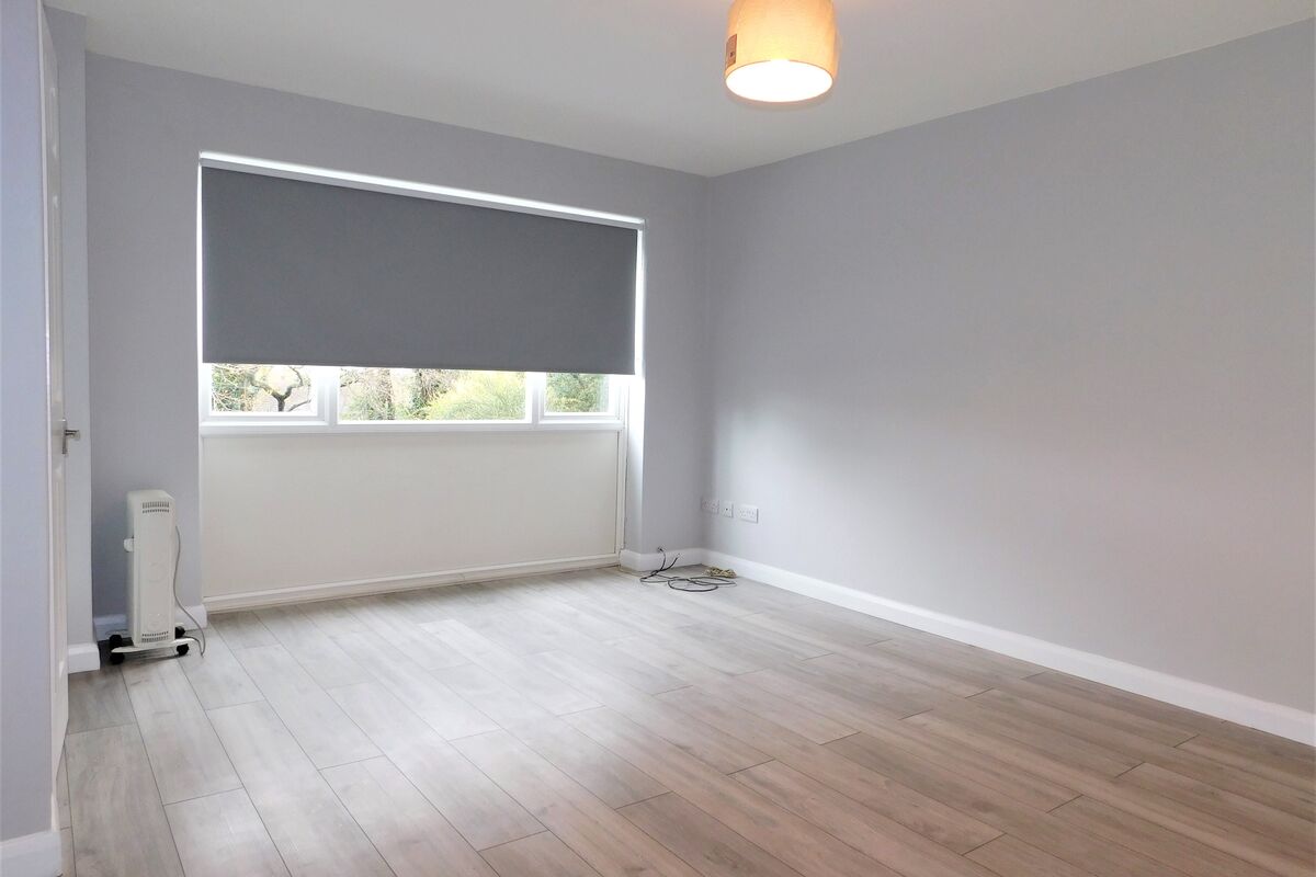 Woodside Close, Woking