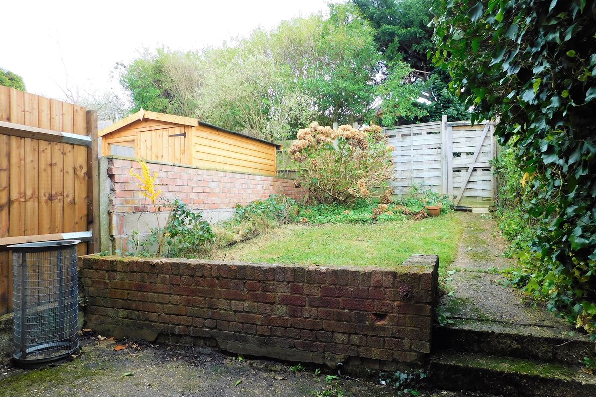 Woodside Close, Woking