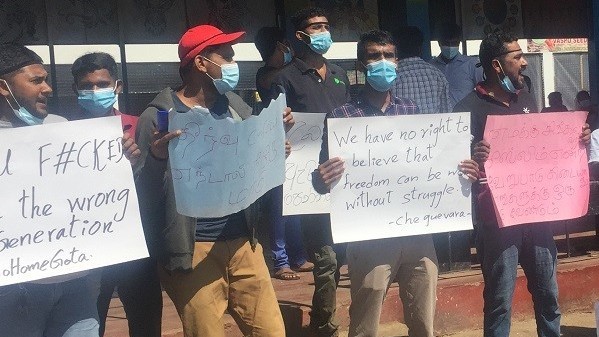 கைக்கூலிகளின் அநாகரிகச் செயல்