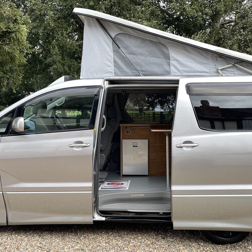2003 (53)reg Toyota Alphard 2.4 Automatic Camper Van 4 Berth PRO Conversion