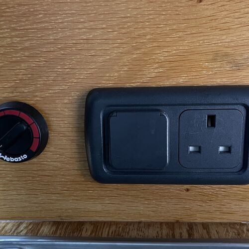 2003 (53)reg Toyota Alphard 2.4 Automatic Camper Van 4 Berth PRO Conversion