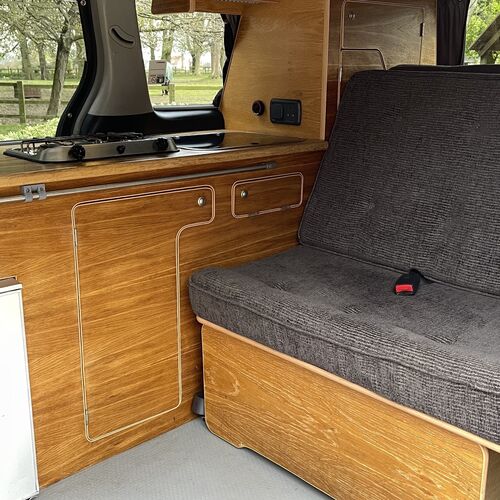 2003 (53)reg Toyota Alphard 2.4 Automatic Camper Van 4 Berth PRO Conversion