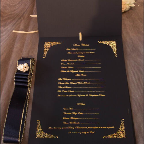 All Gold Corner Scroll