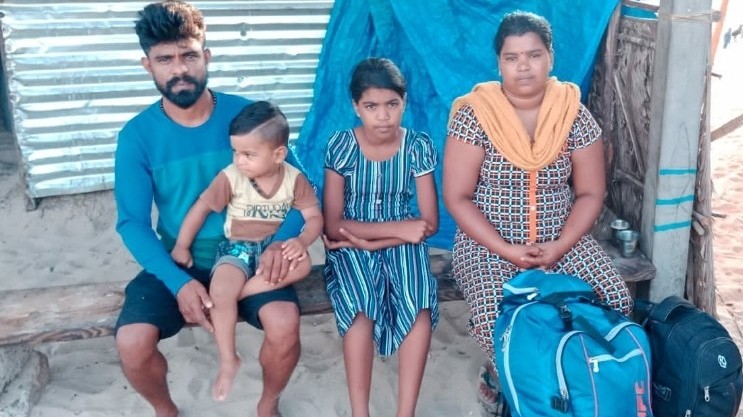 இலங்கையில் பொருளாதாரப் பிரச்சனை தொடருமாகில் பலர் அகதிகளாக புறப்பட காத்திருப்பதாக தெரிவிப்பு