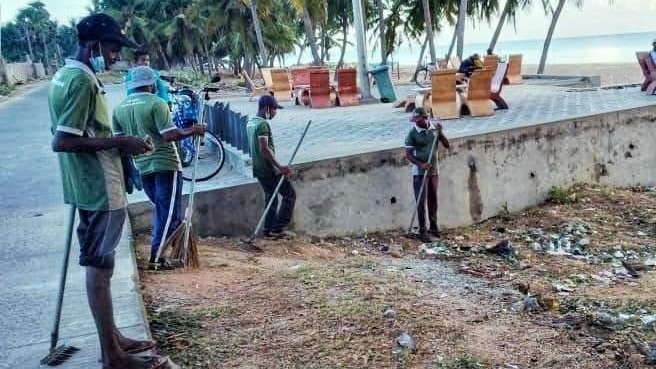 பொதுமக்கள் நலன் கருதி நிந்தவூர்  தயாராகும் கடற்கரைப் பகுதி