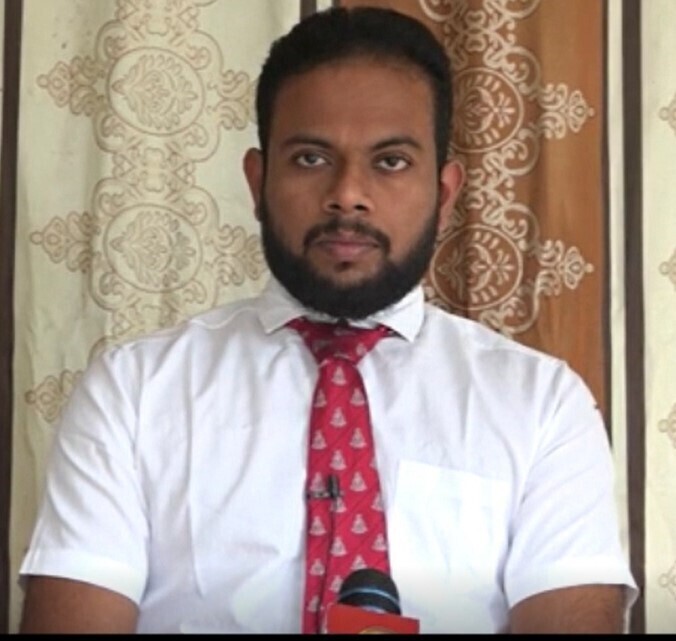 இலங்கையில் இலவச சுகாதார உரிமை மறுக்கப்படுவதாக அரச வைத்திய அதிகாரிகள் சங்கம் குற்றம் சாட்டியுள்ளது.