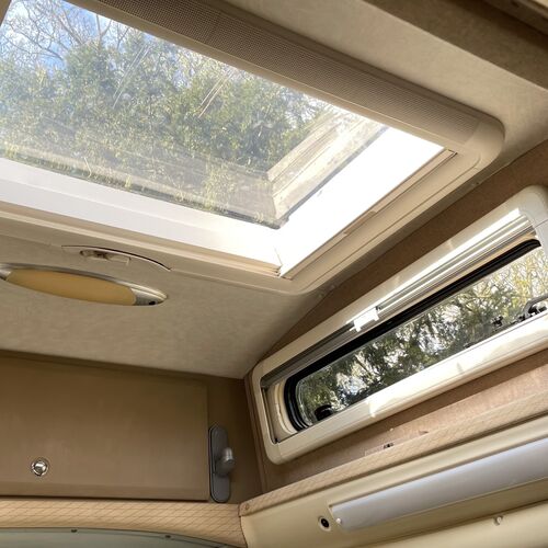 2005 Autosleeper Trident Camper Van 4 Berth VW Transporter T5 1.9 TDi