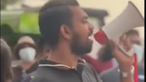 மக்களின் நோவை உணராமல் பேச அழைக்கும் பிரதமர்