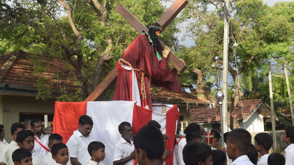 பேசாலையில் திருச்சிலுவைப்பாதை