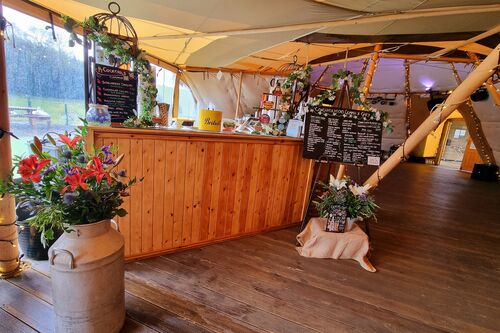 Gallery | Jolly Hucksters Mobile Bar Company | mobile bar Hertfordshire/mobile bar Buckinghamshire/mobile bar Hertfordshire/Wedding bar Buckinghamshire | wedding bar Hertfordshire | Real ale events bar /corporate events Hertfordshire/party bars Buckinghamshire/charity event bars