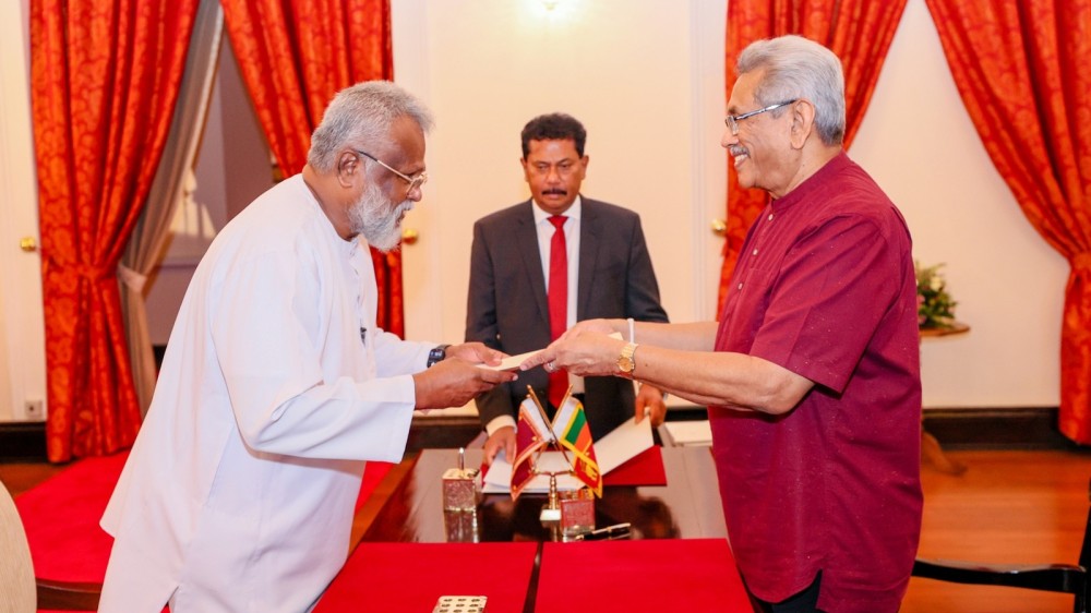 17 அமைச்சர்கள் கொண்ட புதிய அமைச்சரவை ஜனாதிபதி முன்னிலையில் பதவியேற்றது