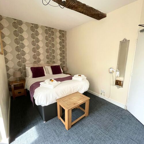 Double-Ensuite - Room 01