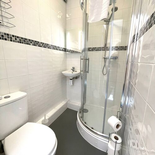 Double-Ensuite - Room 01