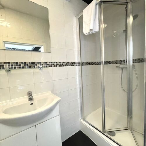 King-Ensuite - Room 03