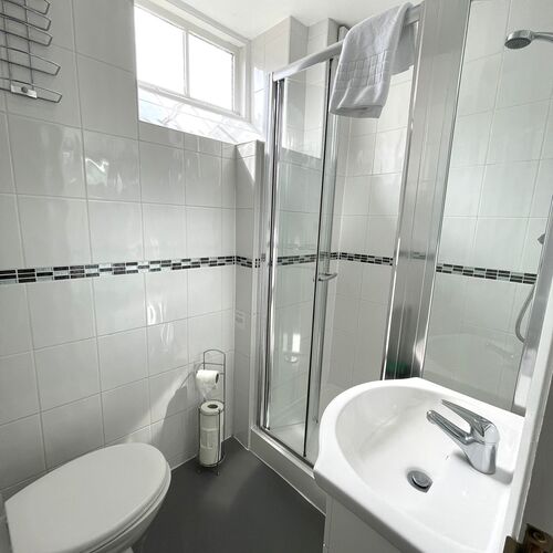 Double-Ensuite - Room 05
