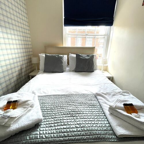 Double-Ensuite - Room 06