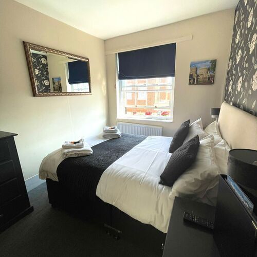 Double-Ensuite - Room 08