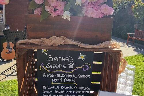 Gallery | Jolly Hucksters Mobile Bar Company | mobile bar Hertfordshire/mobile bar Buckinghamshire/mobile bar Hertfordshire/Wedding bar Buckinghamshire | wedding bar Hertfordshire | Real ale events bar /corporate events Hertfordshire/party bars Buckinghamshire/charity event bars