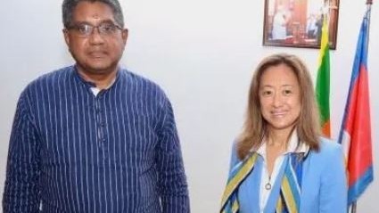 மாகாண ஆளுநர் - அமெரிக்க தூதுவர் அபிவிருத்தி குறித்து சந்திப்பு