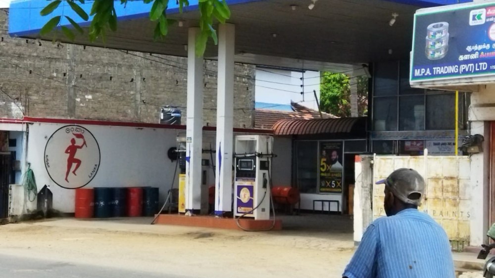 ஓய்ந்த கியூ வரிசை - ஆப்பு வைத்ததோ  பதுக்கல் பேர்வழிகளுக்கு