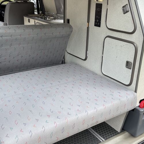 Reimo Lucky VW Transporter T4 Camper Van 2000(V)reg 4 Berth 2.5TDi SWB