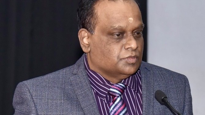 பேராசிரியர்களாகப் பதவி உயர்வு