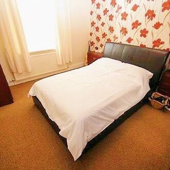 3 BEDROOMED TERRACED HOUSE FOR RENT