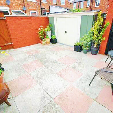 3 BEDROOMED TERRACED HOUSE FOR RENT