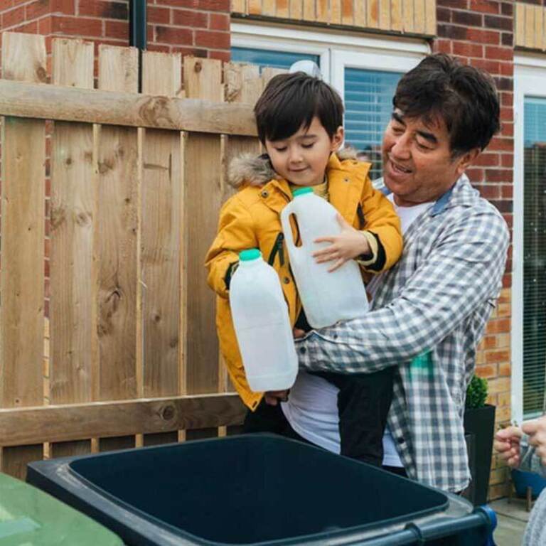 Fresh Wheelie Bins | Wheelie bin cleaning Kettering