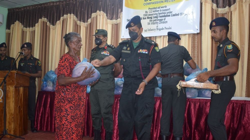 மன்னாரில் வறுமை கோட்டுக்குள் வாழும் 125 குடும்பங்களுக்கு உலர் உணவுப் பொதிகள்