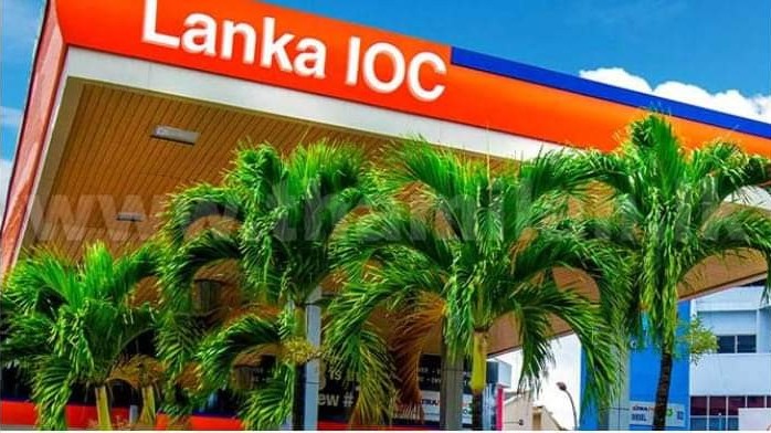 இரவோடிரவாக அதிகரிக்கப்பட்ட எரிபொருள்களின் விலை - மண்ணெண்ணையில் மனிதாபிமானம் ..