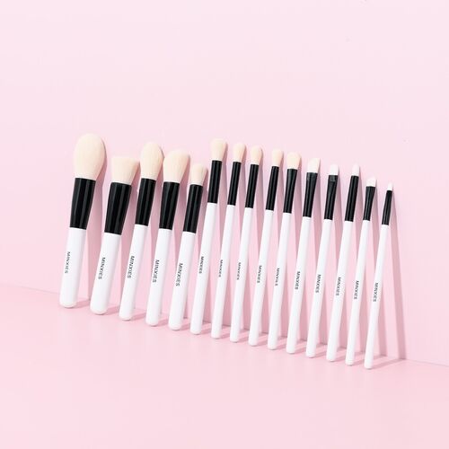 Basic Bitch Make Up Brush set
