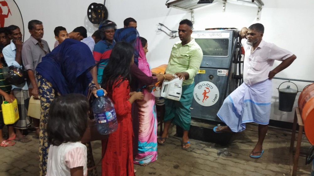 மண்ணெண்ணையின்றி மக்கள்படும் அவலம்