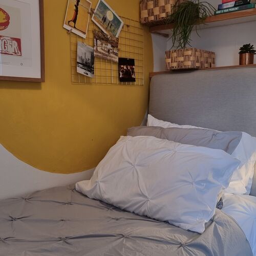 Dog Friendly 2 Bedroom Cottage with Garden In Cheltenham Centre