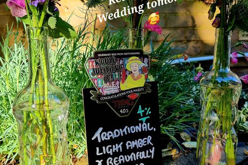 Gallery | Jolly Hucksters Mobile Bar Company | mobile bar Hertfordshire/mobile bar Buckinghamshire/mobile bar Hertfordshire/Wedding bar Buckinghamshire | wedding bar Hertfordshire | Real ale events bar /corporate events Hertfordshire/party bars Buckinghamshire/charity event bars