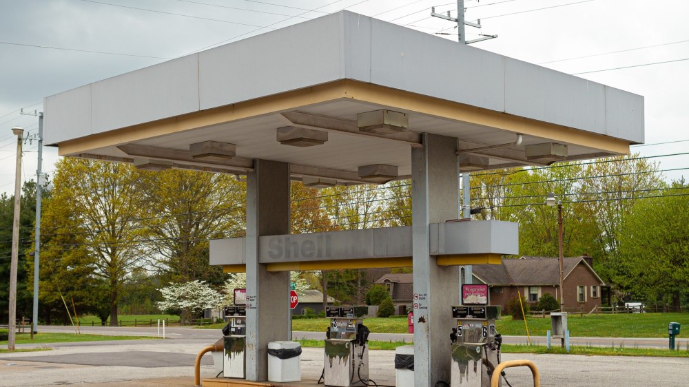 முப்படைகள் வசமானது எரிபொருள் விநியோகம்!