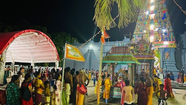 எண்ணெய் காப்பு சாத்து நிகழ்வை இன்றைய போக்குவரத்தின்மை தடைசெய்யமுடியுமா என்ன?