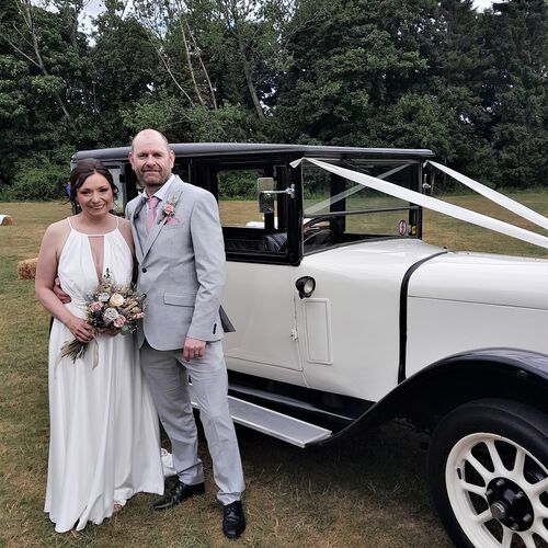 Gallery | Wedding Cars Harpenden, St Albans, Watford, Hemel Hempstead | Heritage Classic Cars
