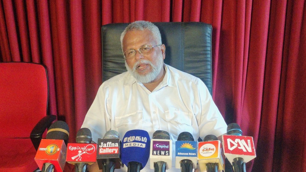 விசேட ரயில் சேவை ஆரம்பித்த டக்லஸ்