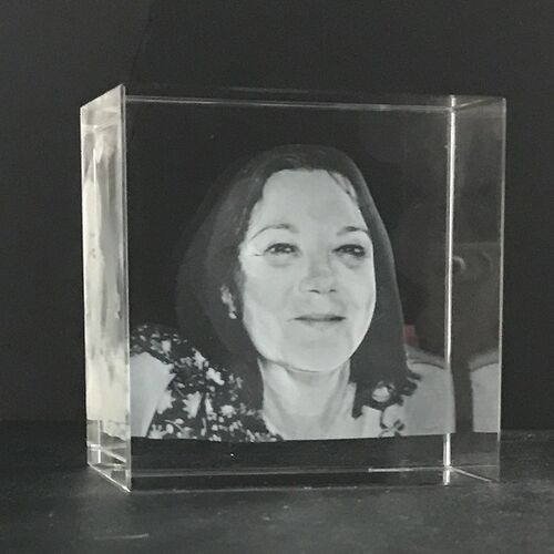 Square Crystal 80 x 80 x 50mm