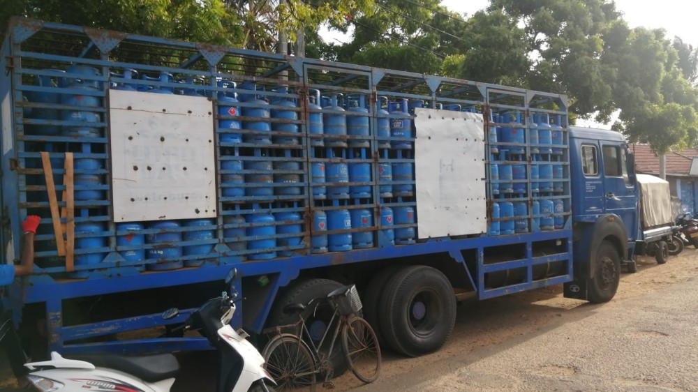 பேசாலையில் கேஸ் முதன் முதலாக விநியோகிக்கப்பட்டது