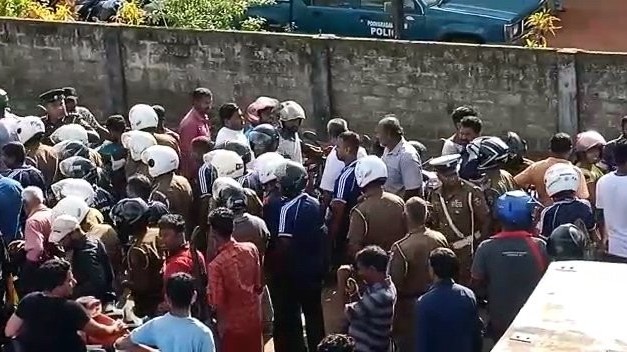 பொலிஸாருக்கு எரிபொருள் வளங்குவதில் சலுகையால் உருவாகியது முறுகல்