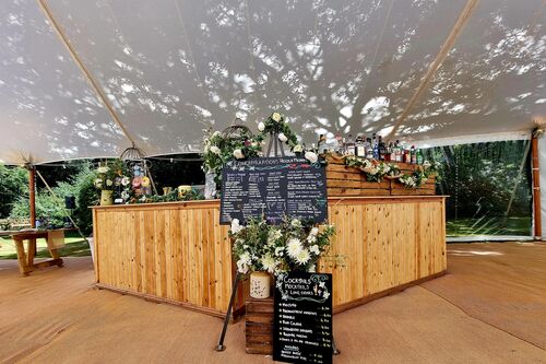 Gallery | Jolly Hucksters Mobile Bar Company | mobile bar Hertfordshire/mobile bar Buckinghamshire/mobile bar Hertfordshire/Wedding bar Buckinghamshire | wedding bar Hertfordshire | Real ale events bar /corporate events Hertfordshire/party bars Buckinghamshire/charity event bars
